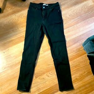 Levi’s 721 high rise skinny black slight fade size 29